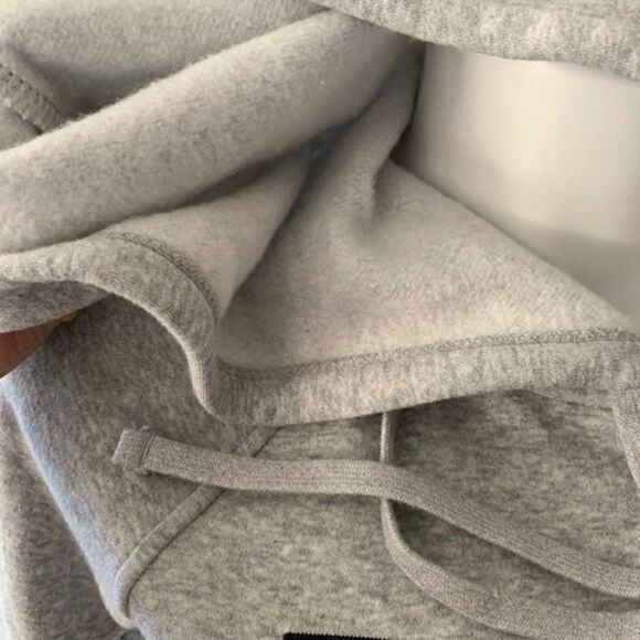 🆕 REEBOK | Grey Hooded Sweatshirt - Picture 3 of 4